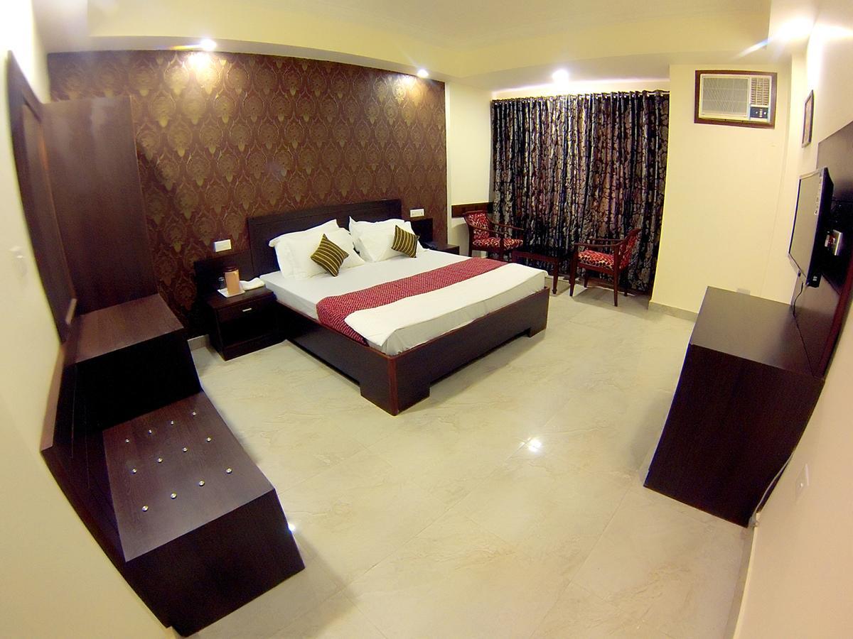 Anurag Hotel Katra  Buitenkant foto